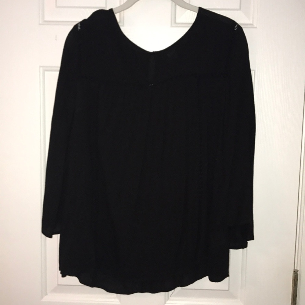 Old navy cutout design black top